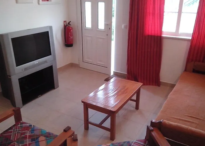 Апартаменты 2 Bedroom 5 Min From Falesia And Close To Center B Албуфейра